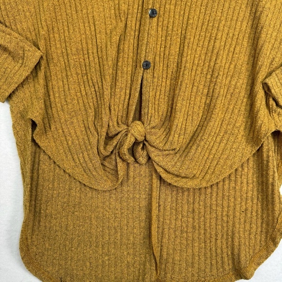 Coco And Main Button Down Tie Front Ribbed Top Womens Size Medium Dolman Sleeve - Picture 7 of 7